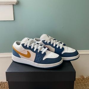 Nike Air Jordan 1 Low SE(GS) Youth